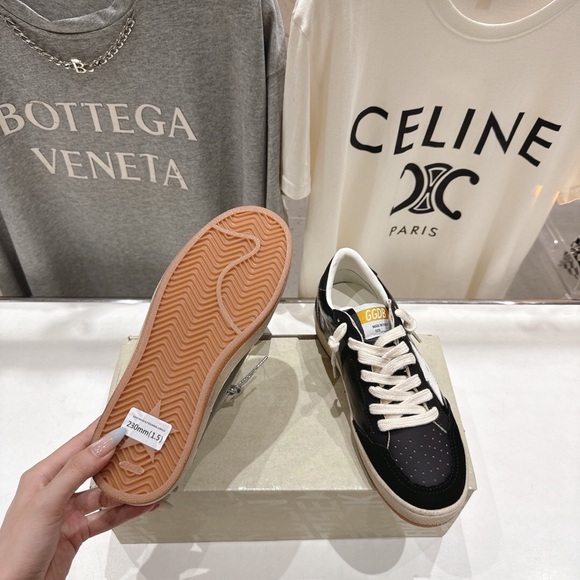 Golden Goose Black and White Sneakers - Picture 7 of 7